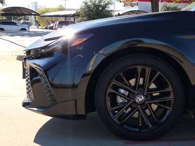 Used 2025 Toyota Camry SE image 5