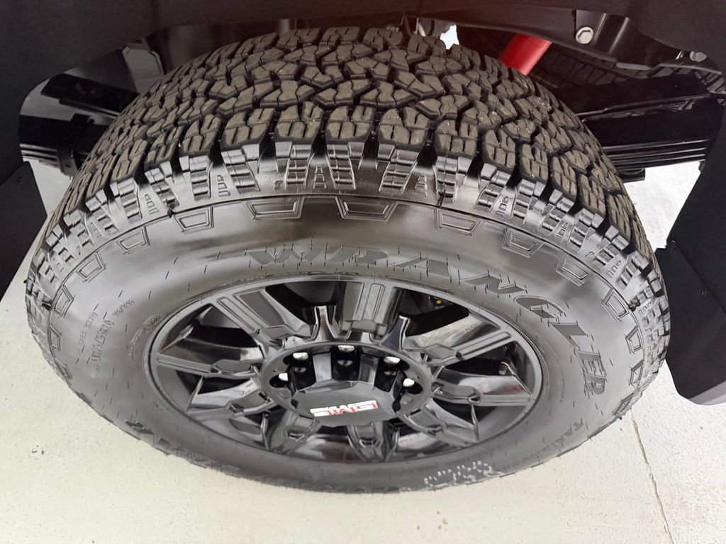 New 2026 GMC Sierra 2500 AT4 w/ AT4 Premium Plus Package AWD/4WD image 6