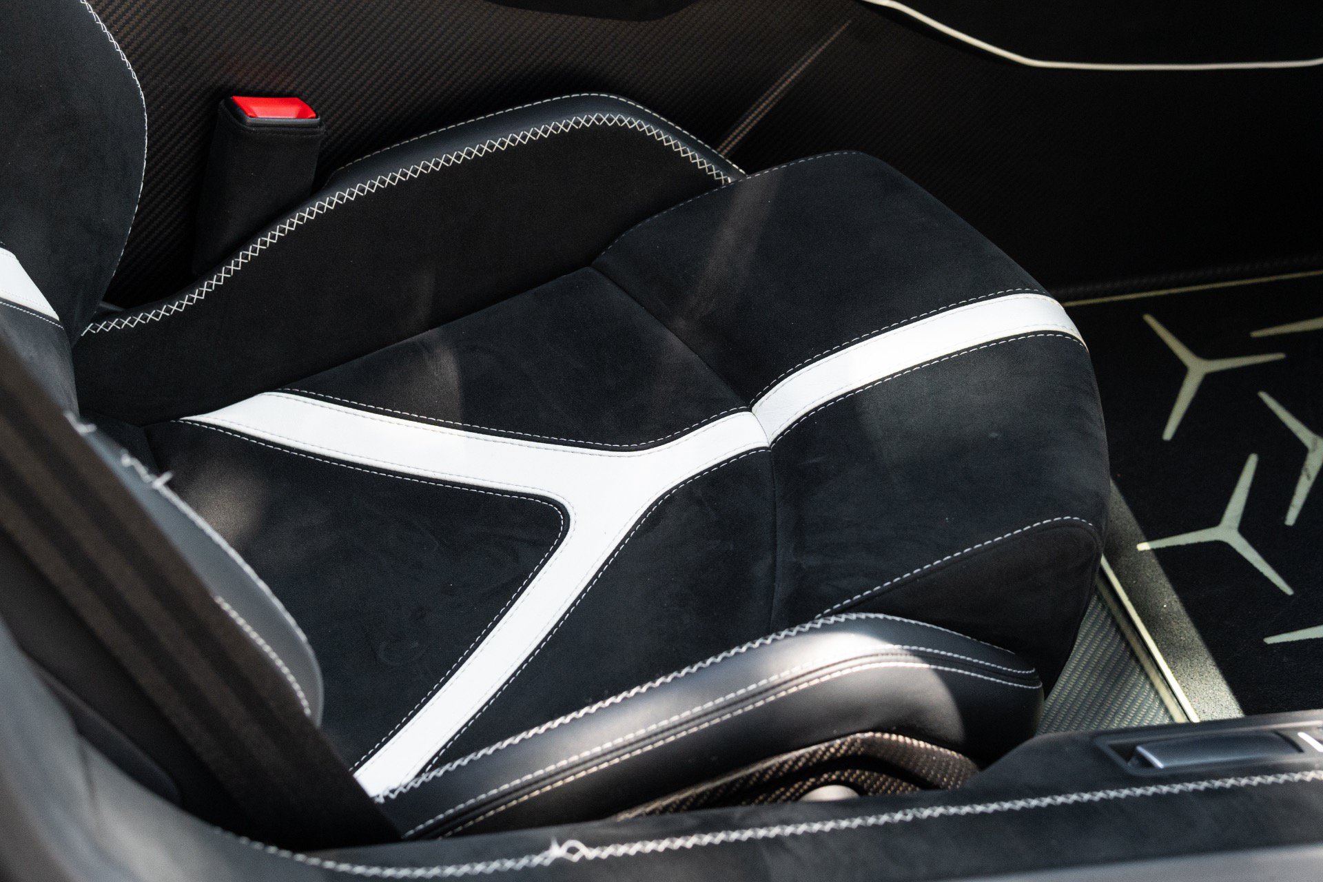 Used 2020 Lamborghini Aventador SVJ AWD/4WD image 75