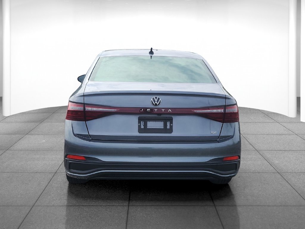 Used 2025 Volkswagen Jetta SE FWD image 6