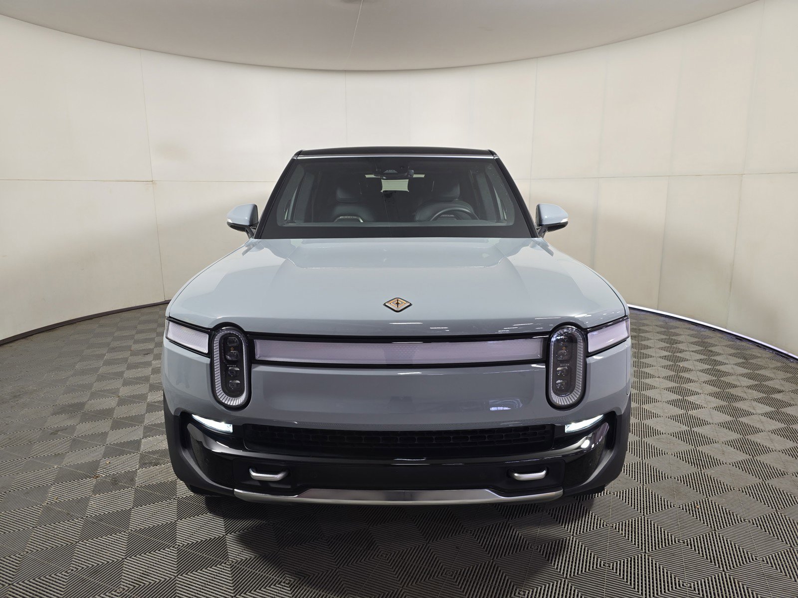 Used 2024 Rivian R1S Adventure image 8