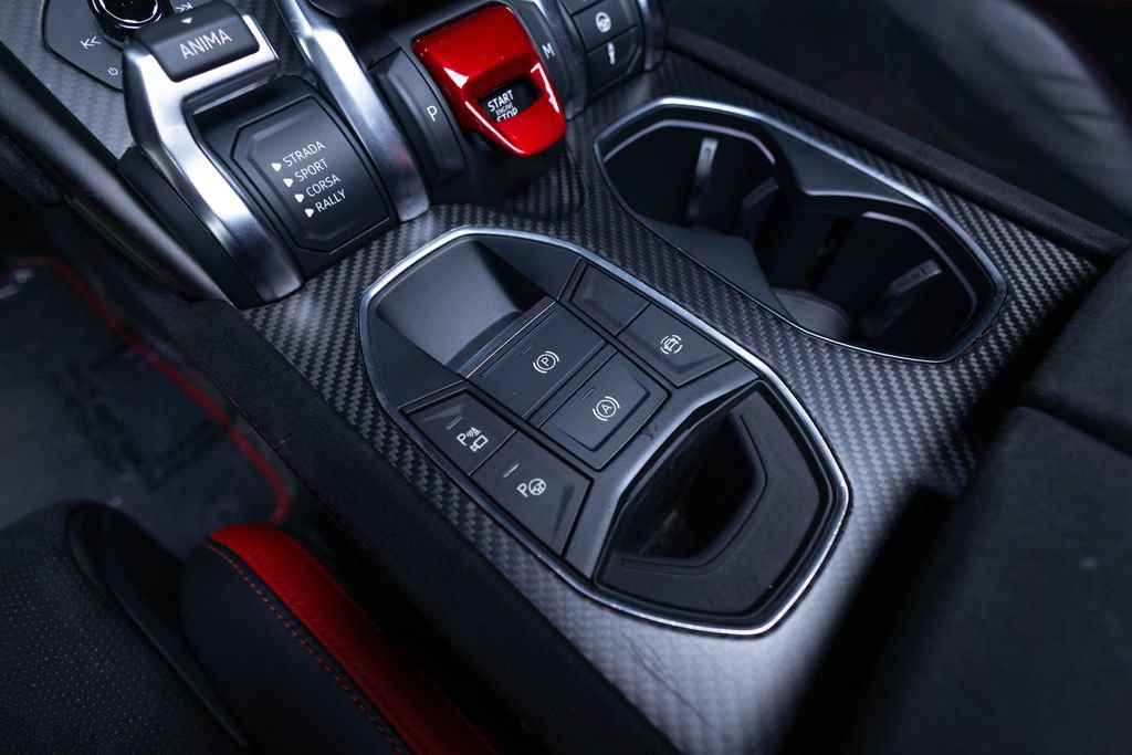 Used 2024 Lamborghini Urus Performante AWD/4WD image 55