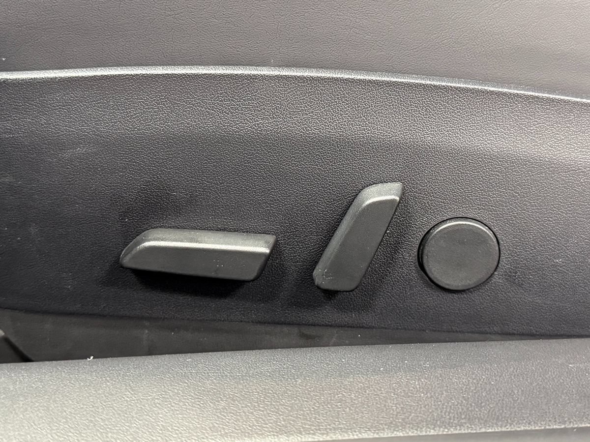 Used 2018 Tesla Model 3 Long Range RWD image 27