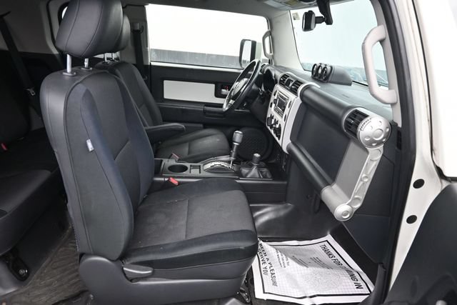 Used 2014 Toyota FJ Cruiser 4WD w/ Upgrade Package image 8