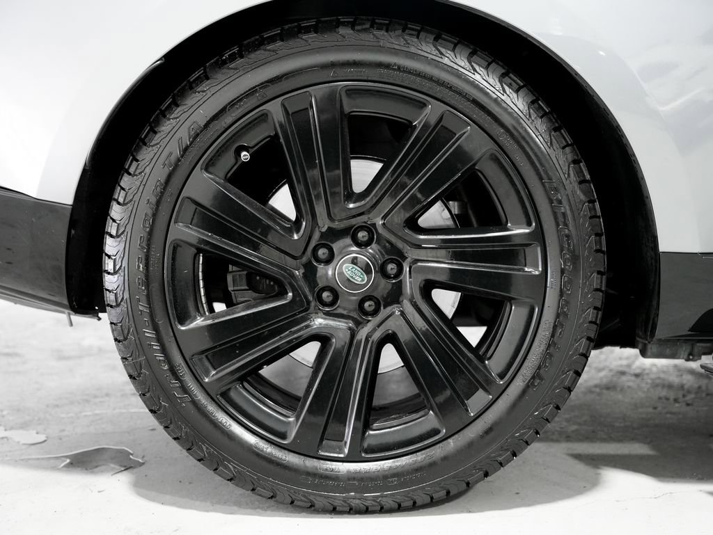 Used 2023 Land Rover Range Rover SE image 40