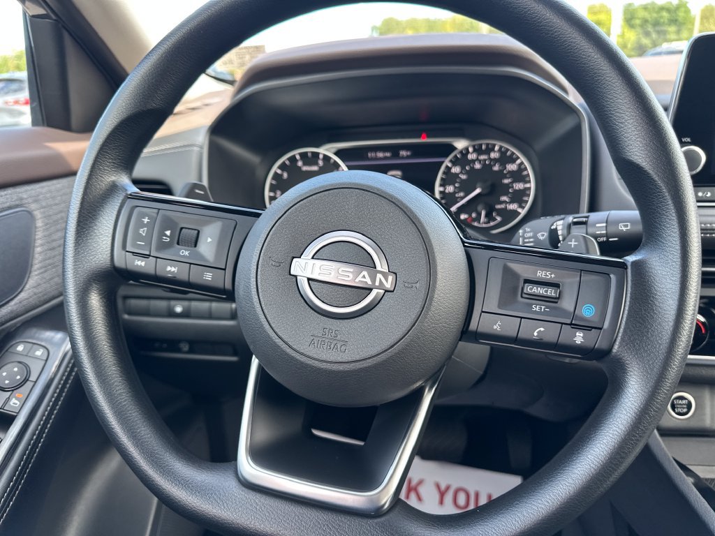 Used 2023 Nissan Rogue SV AWD/4WD image 17