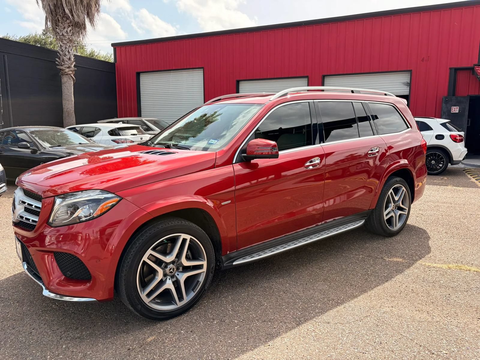 Used 2019 Mercedes-Benz GLS 550 4MATIC image 2