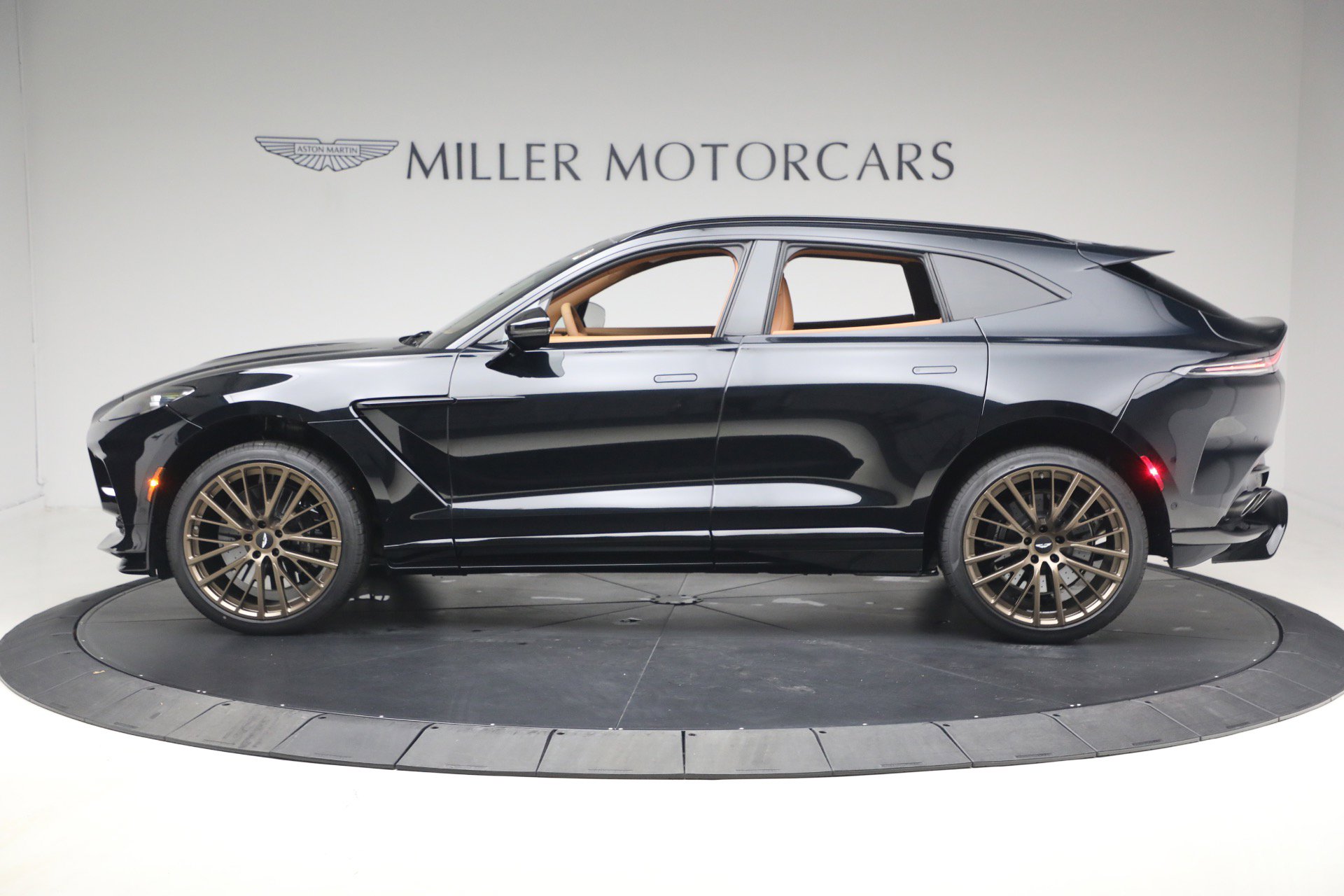 New 2026 Aston Martin DBX 707 AWD/4WD image 3