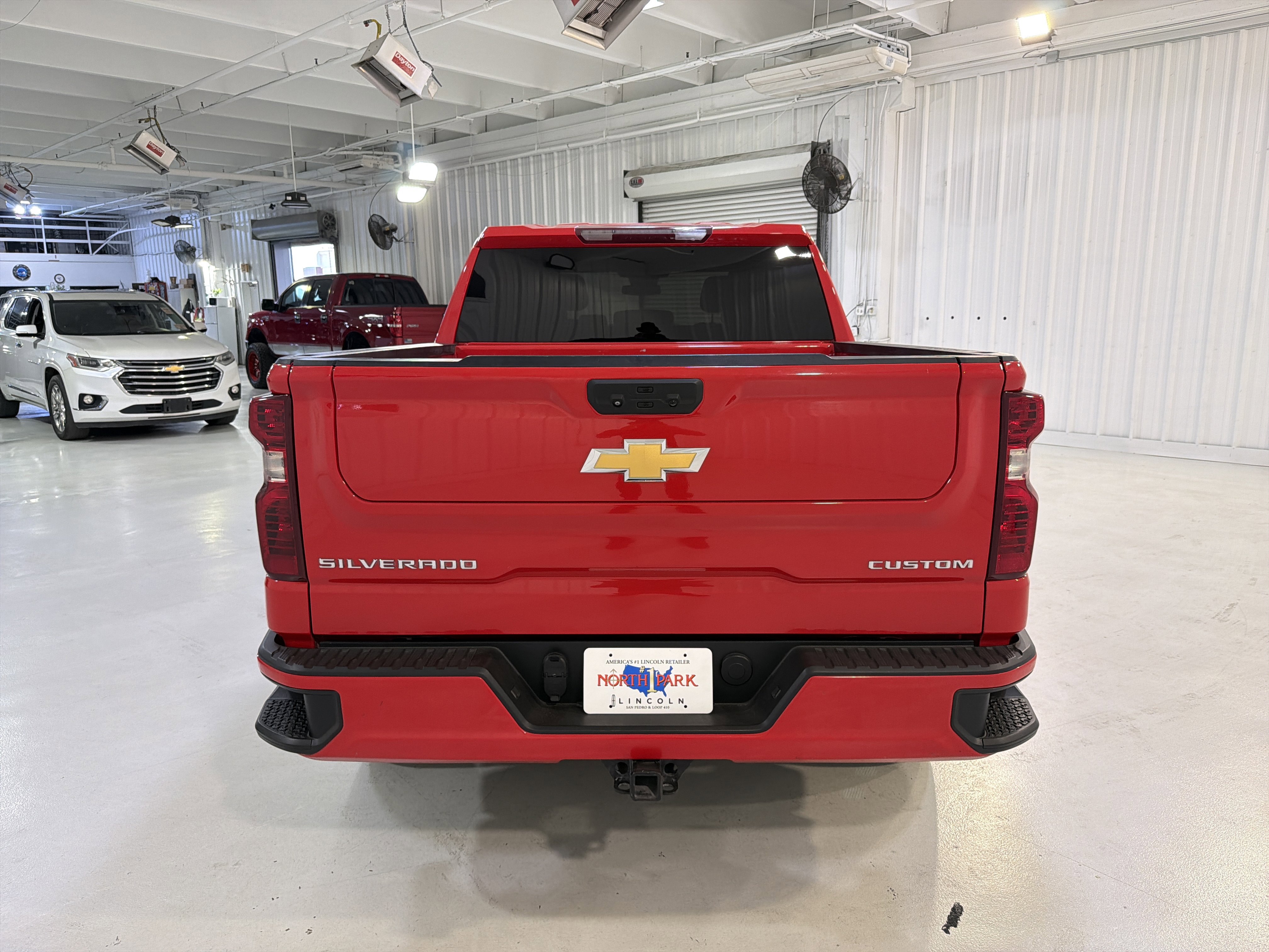 Used 2022 Chevrolet Silverado 1500 Custom image 4