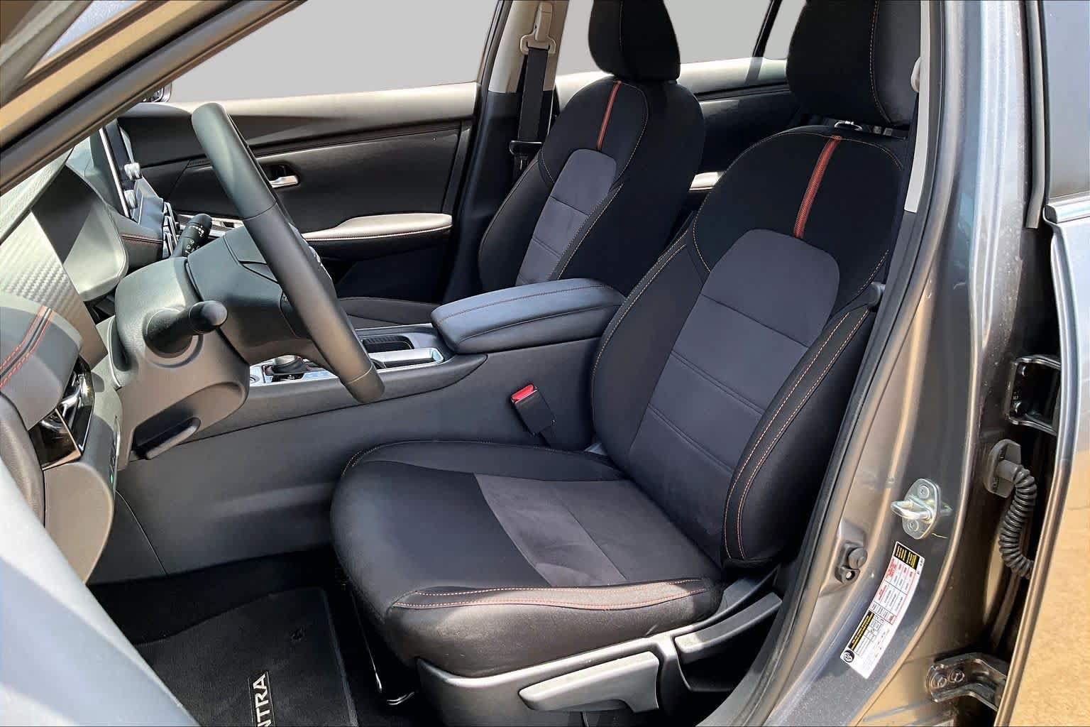 Certified 2025 Nissan Sentra SR FWD image 7