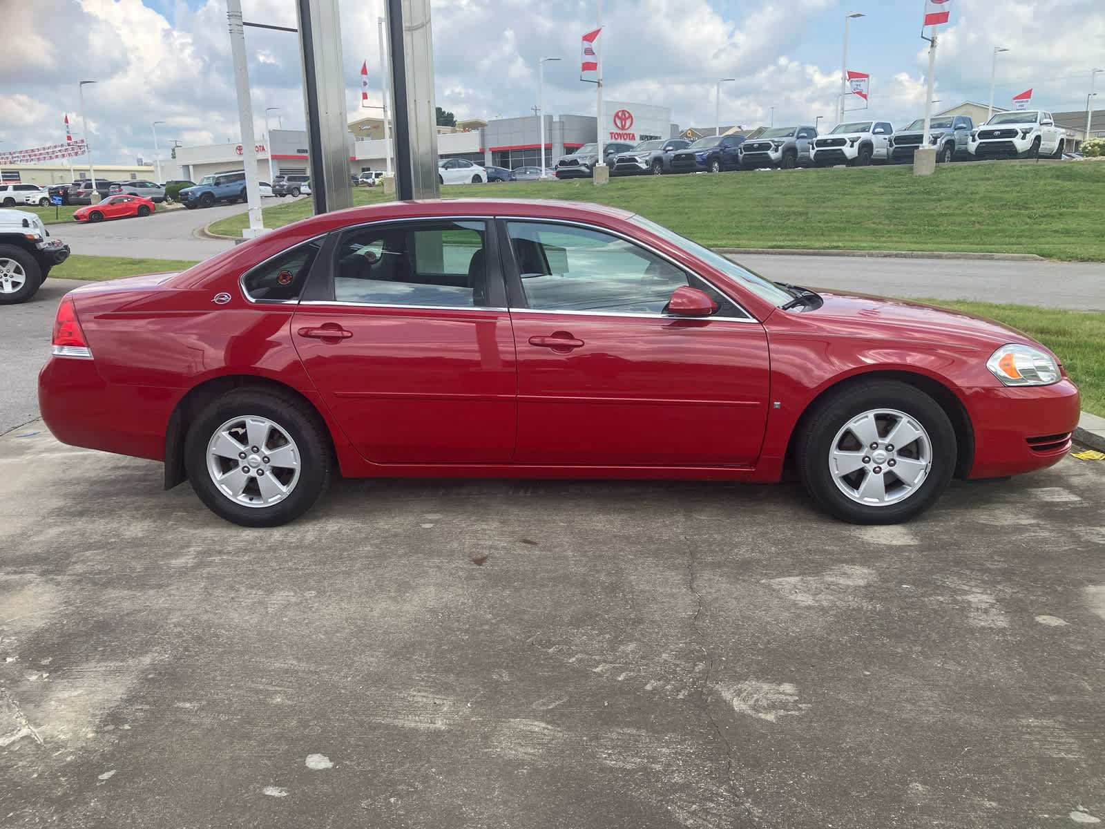 Used 2007 Chevrolet Impala LT FWD image 8