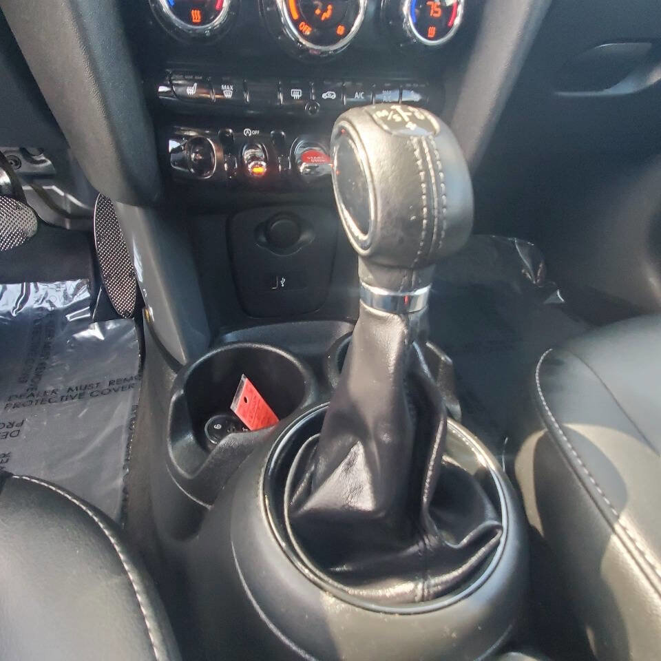 Used 2019 MINI Cooper 4-Door Hardtop image 20