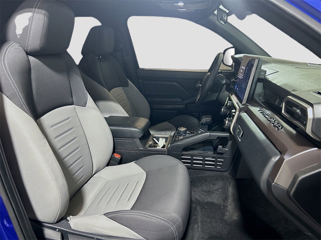 Used 2024 Toyota Tacoma TRD Off-Road image 23