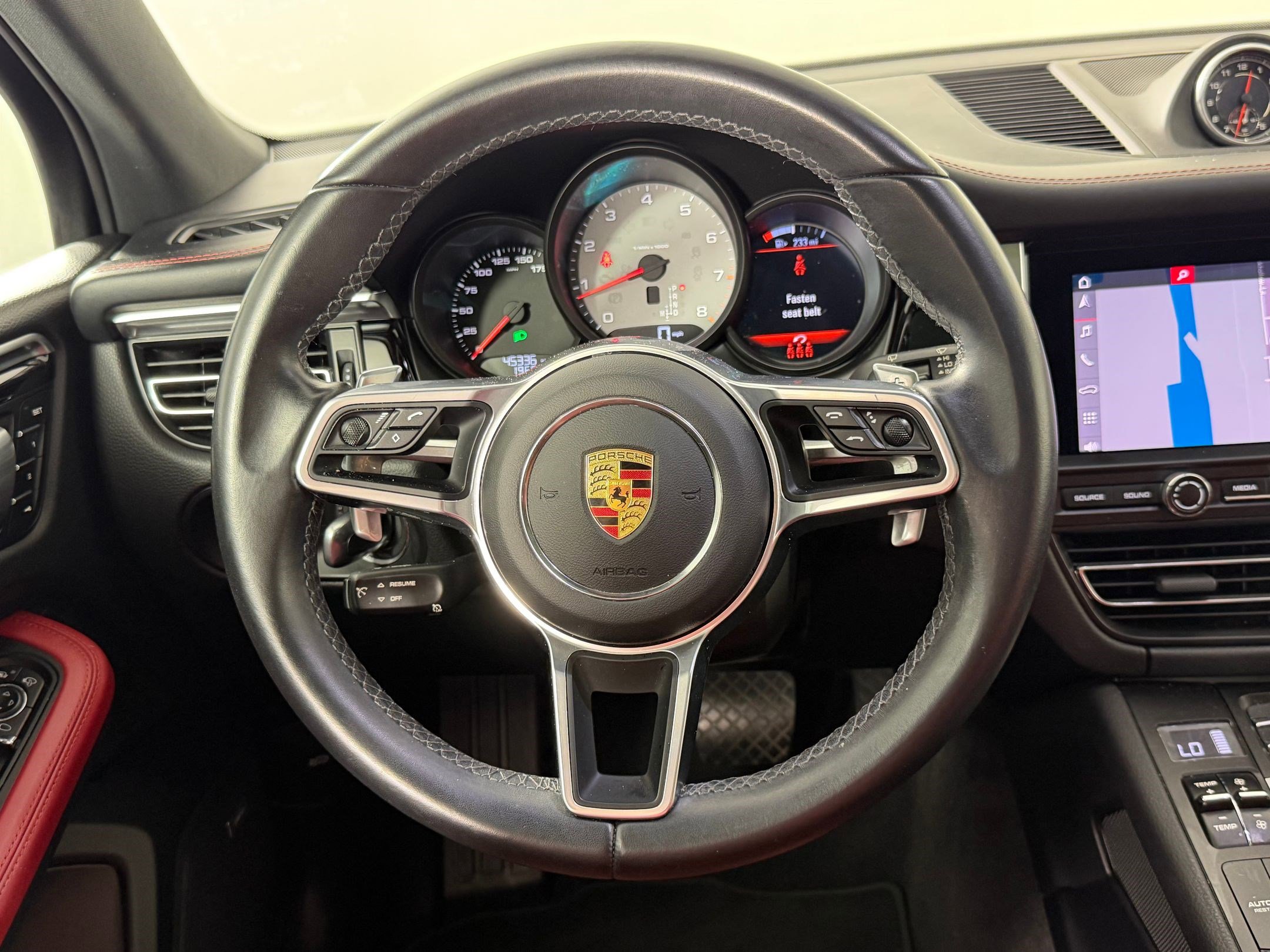 Certified 2021 Porsche Macan S image 21