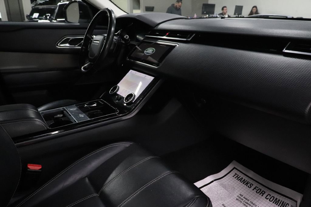 Used 2018 Land Rover Range Rover Velar S image 29