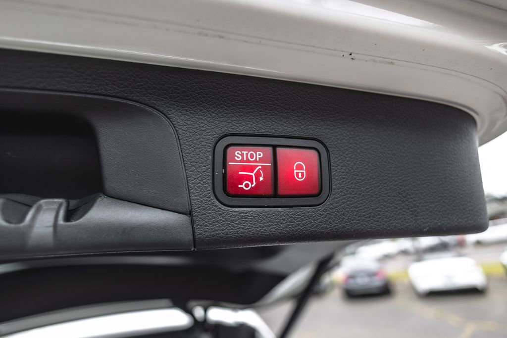 Used 2021 Mercedes-Benz GLS 450 4MATIC image 37