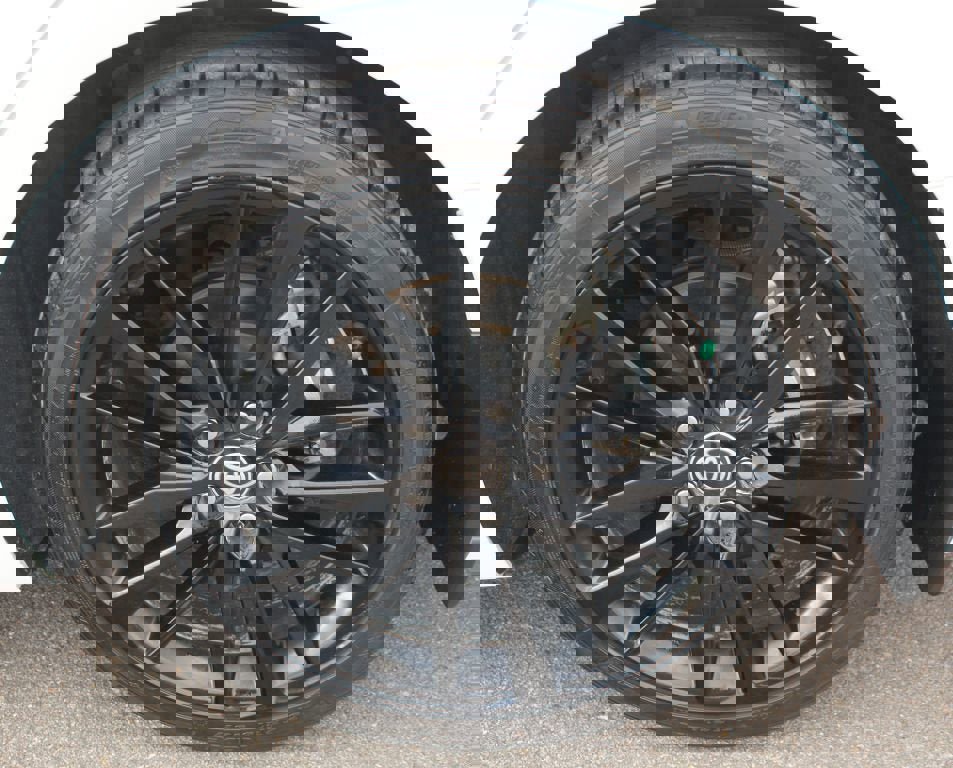 Used 2021 Toyota Camry XSE w/ Navigation Package image 26