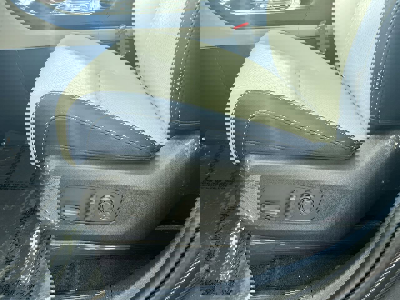 Certified 2025 Kia Carnival SX Prestige FWD image 15