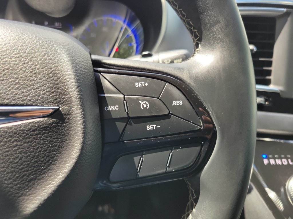 Used 2018 Chrysler Pacifica Touring Plus w/ S Appearance Package FWD image 24