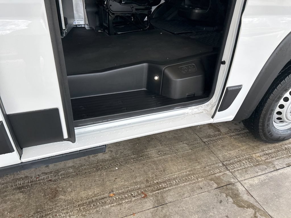 Used 2024 RAM ProMaster 3500 w/ Delivery Van Package FWD image 23