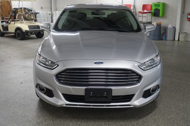 Used 2016 Ford Fusion Titanium FWD image 2