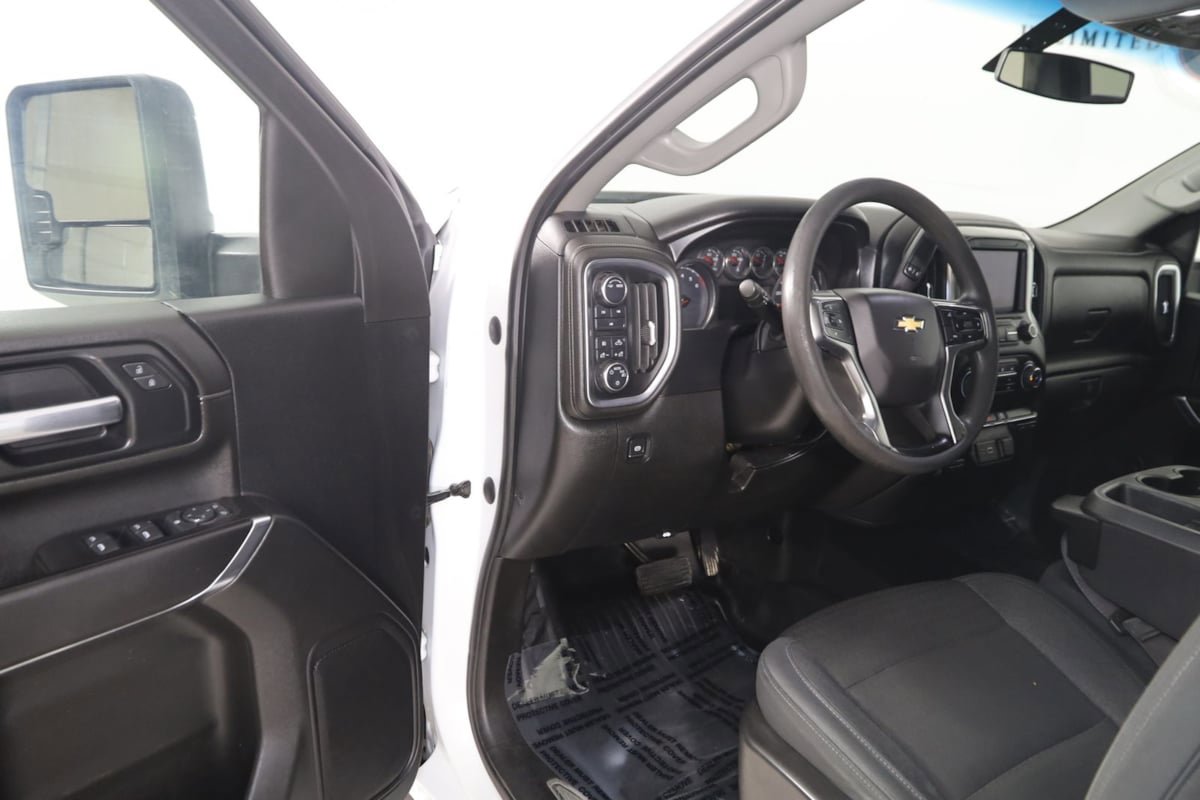 Used 2020 Chevrolet Silverado 2500 LT AWD/4WD image 40