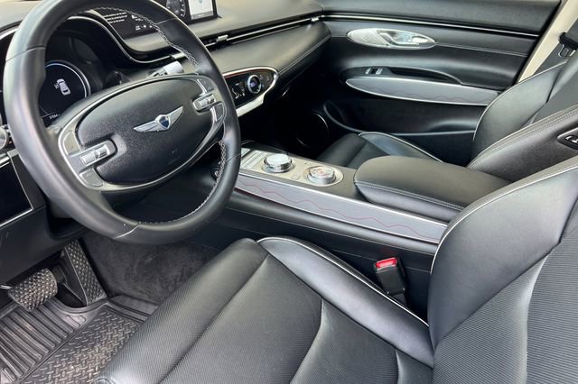 Used 2024 Genesis GV70 2.5T w/ Advanced Package image 13
