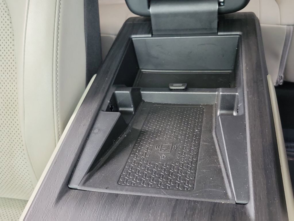 Used 2023 Nissan Ariya FWD image 16