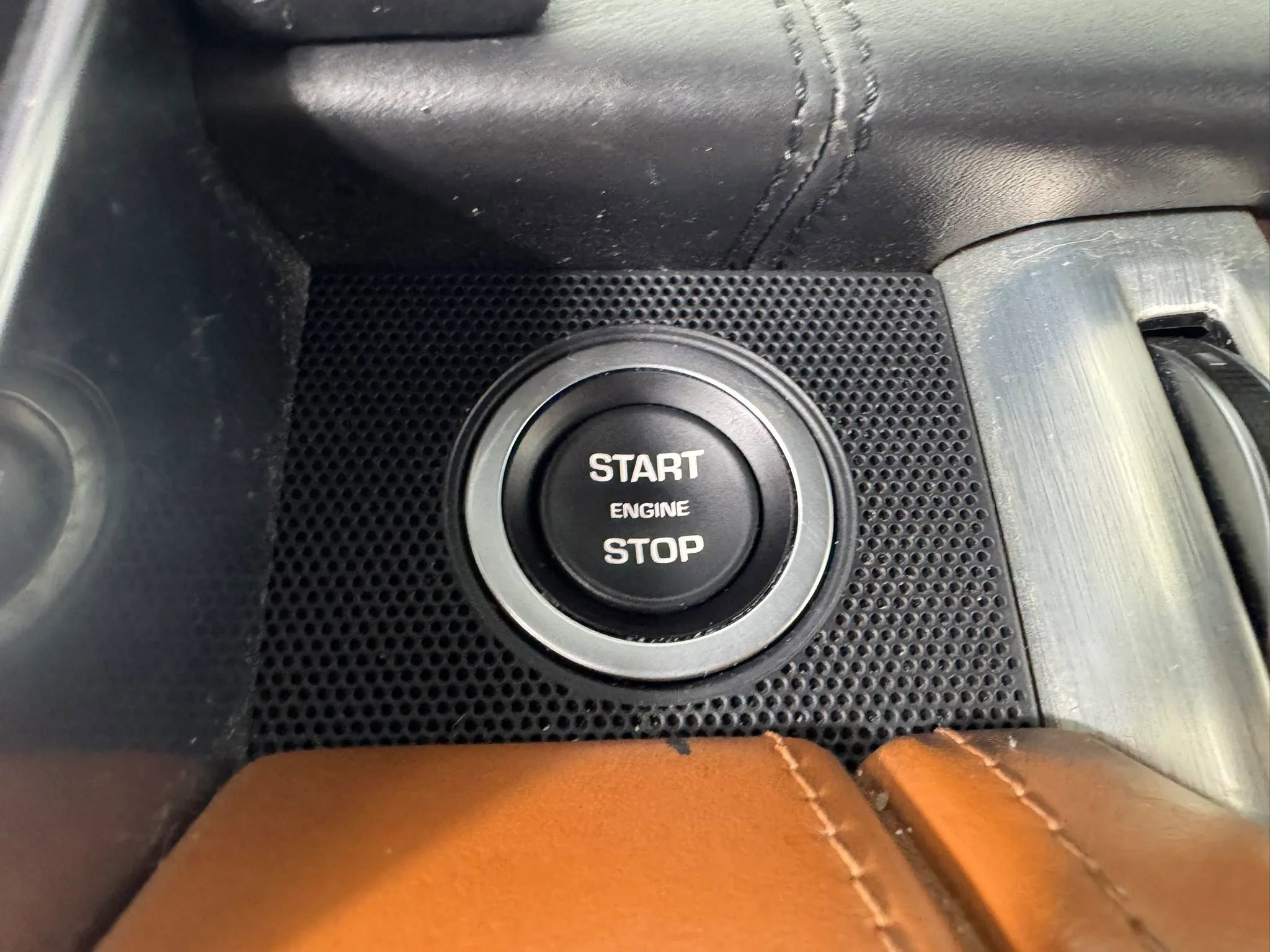 Used 2014 Land Rover Range Rover Autobiography AWD/4WD image 18