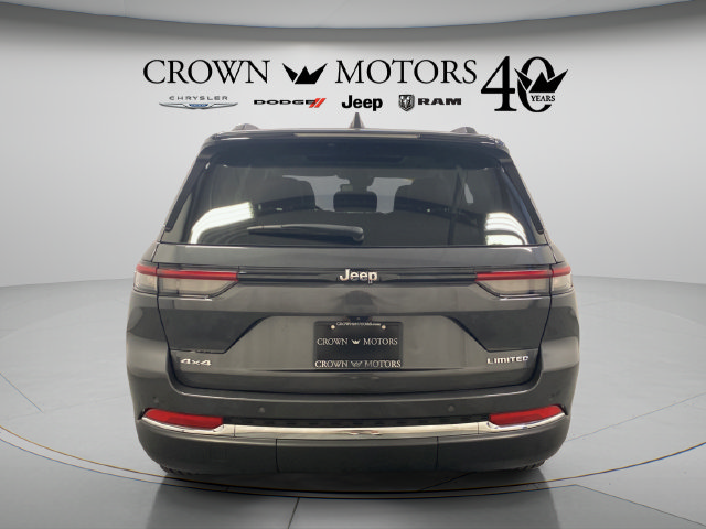 Used 2023 Jeep Grand Cherokee Limited AWD/4WD image 13
