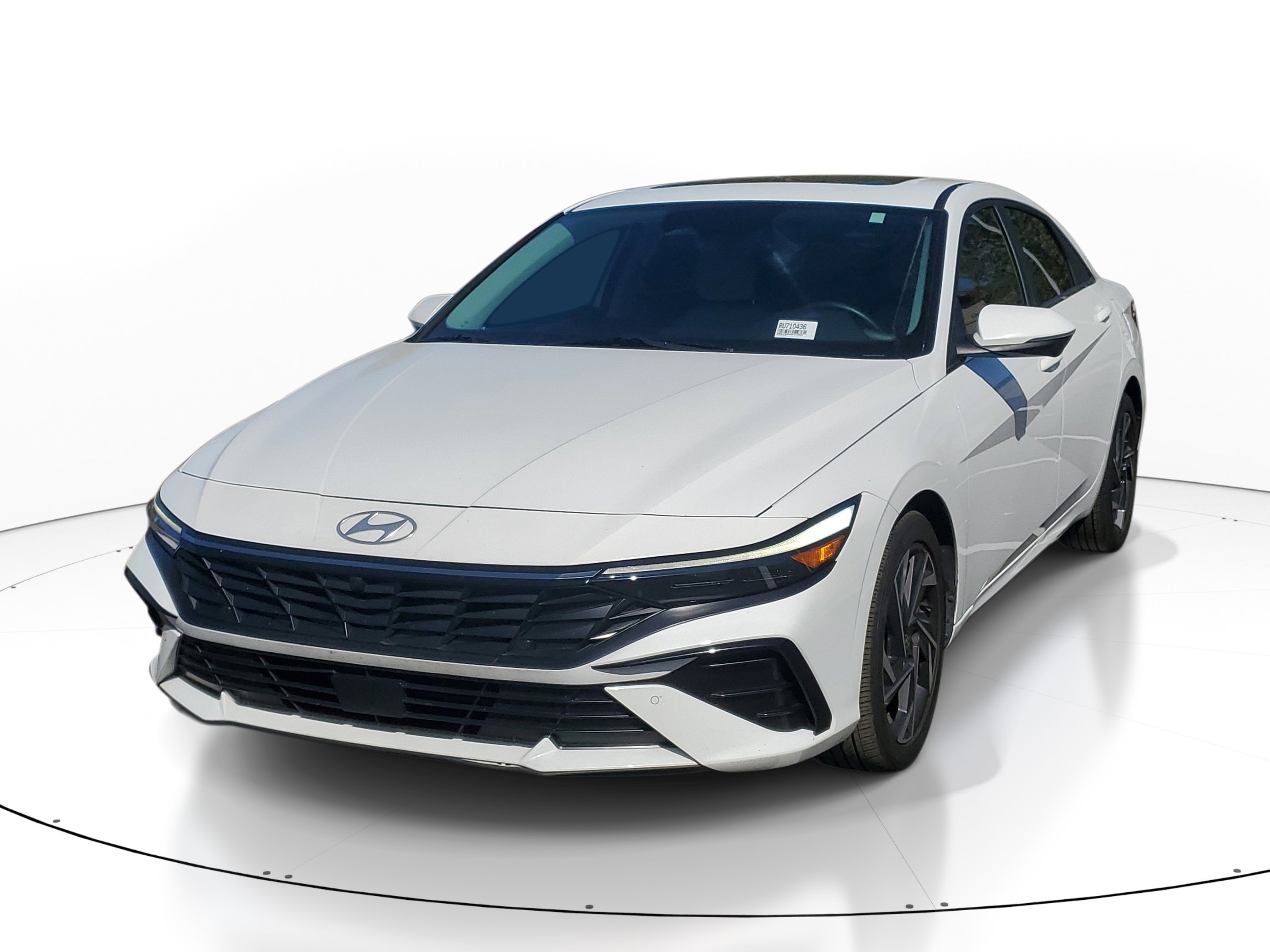 Used 2024 Hyundai Elantra Limited image 3