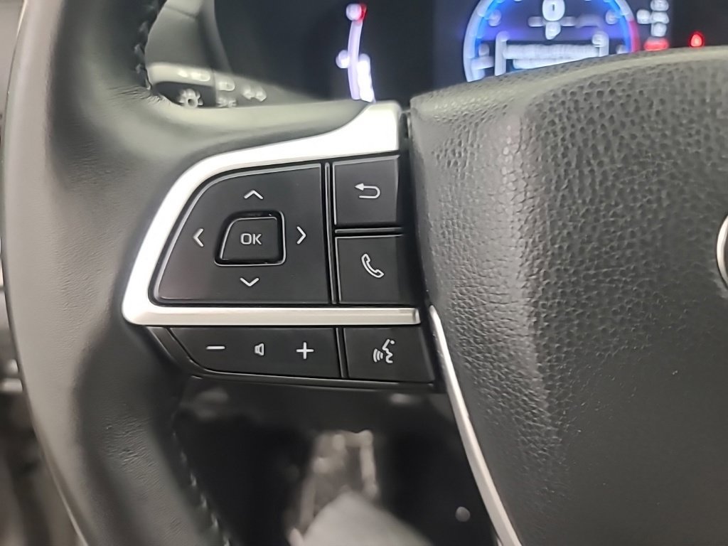 Used 2025 Toyota Grand Highlander AWD image 33