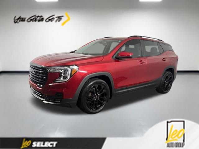 Used 2022 GMC Terrain SLE w/ Driver Convenience Package FWD image 1