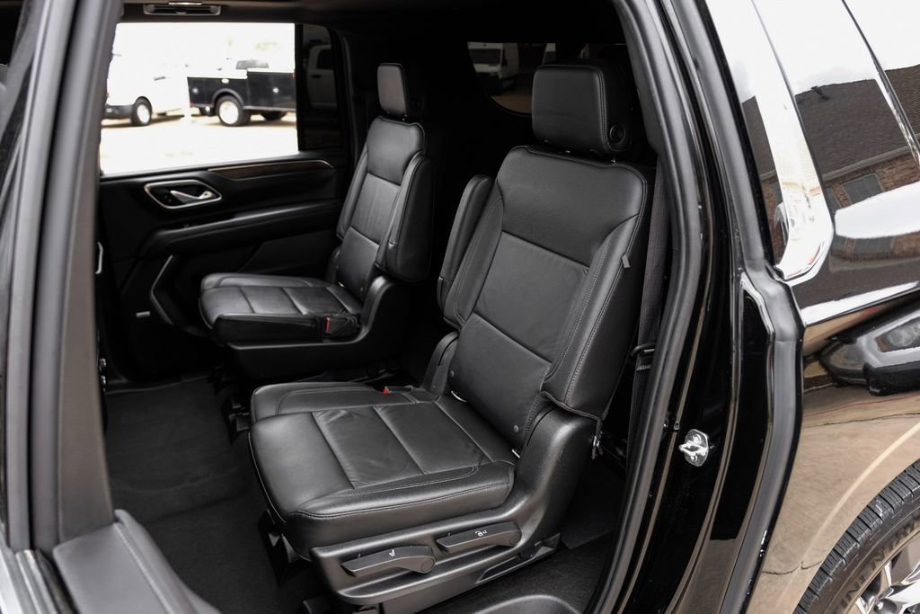 Used 2021 Chevrolet Suburban LT image 41