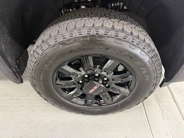 New 2026 GMC Sierra 2500 AT4 image 4