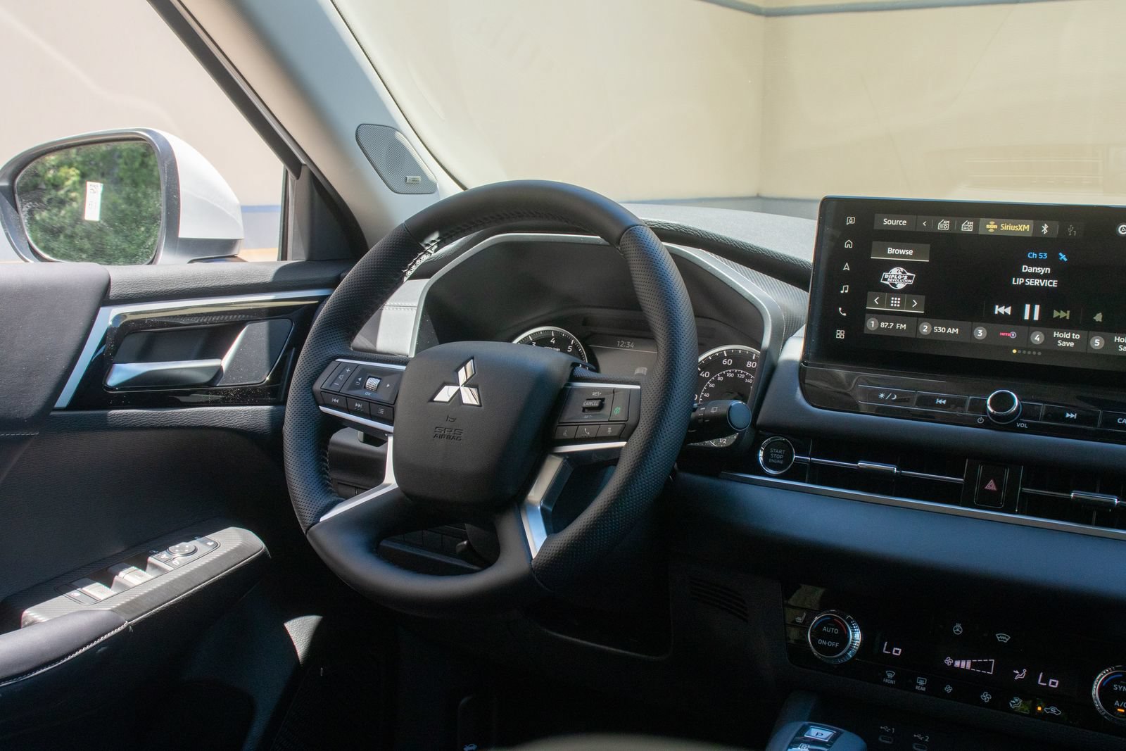 New 2026 Mitsubishi Outlander SE AWD/4WD image 15