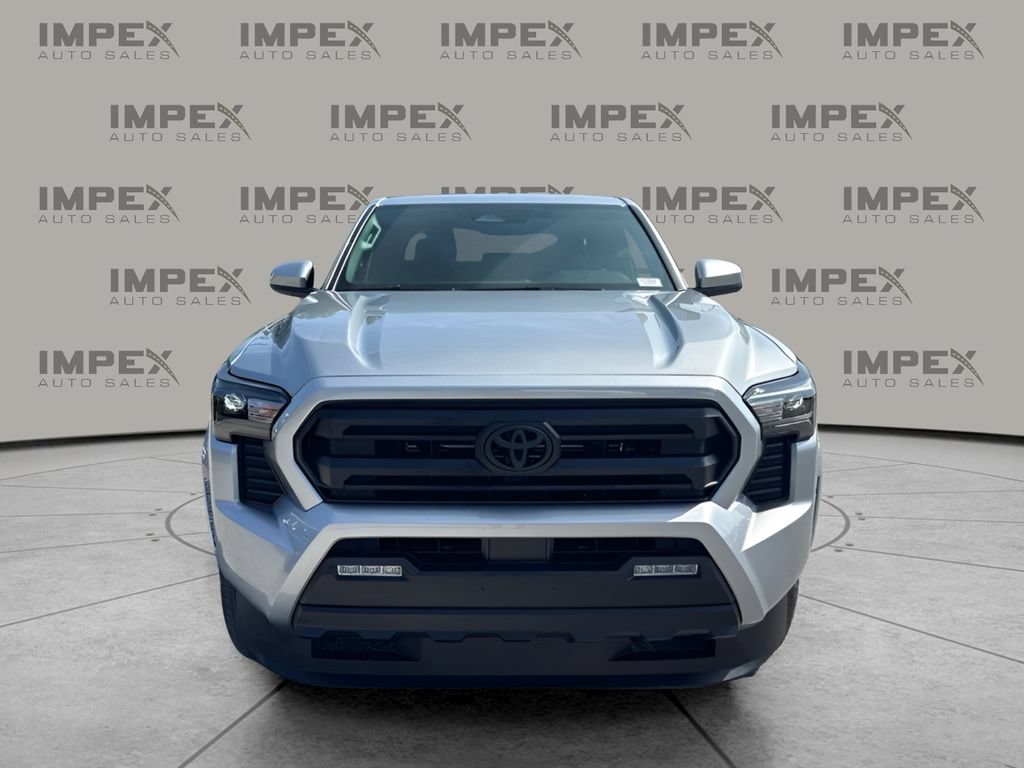 Used 2026 Toyota Tacoma SR5 AWD/4WD image 8