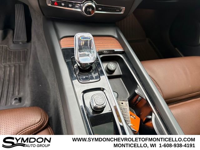 Used 2023 Volvo V60 B5 Cross Country Ultimate image 14