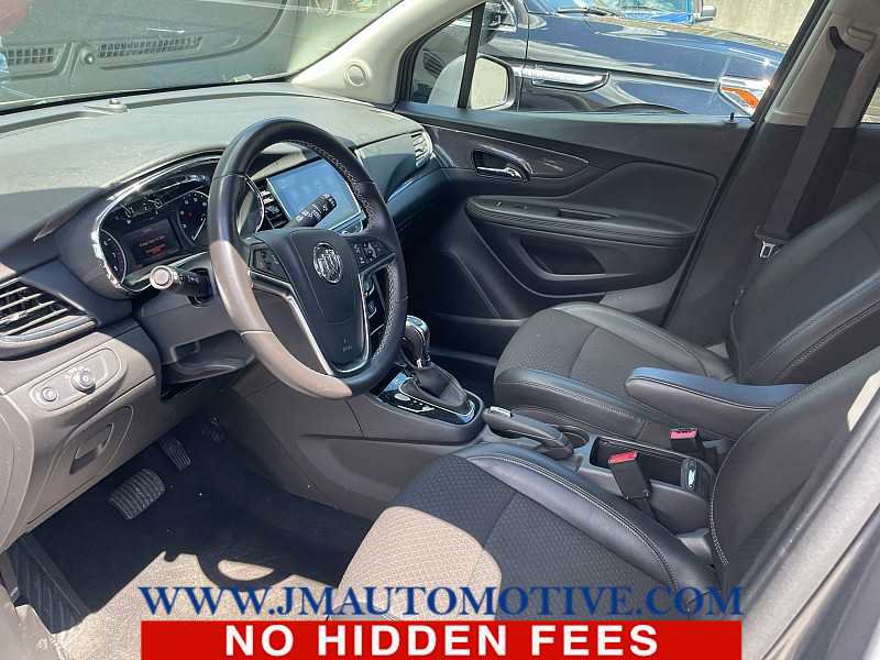 Used 2020 Buick Encore Preferred AWD/4WD image 2