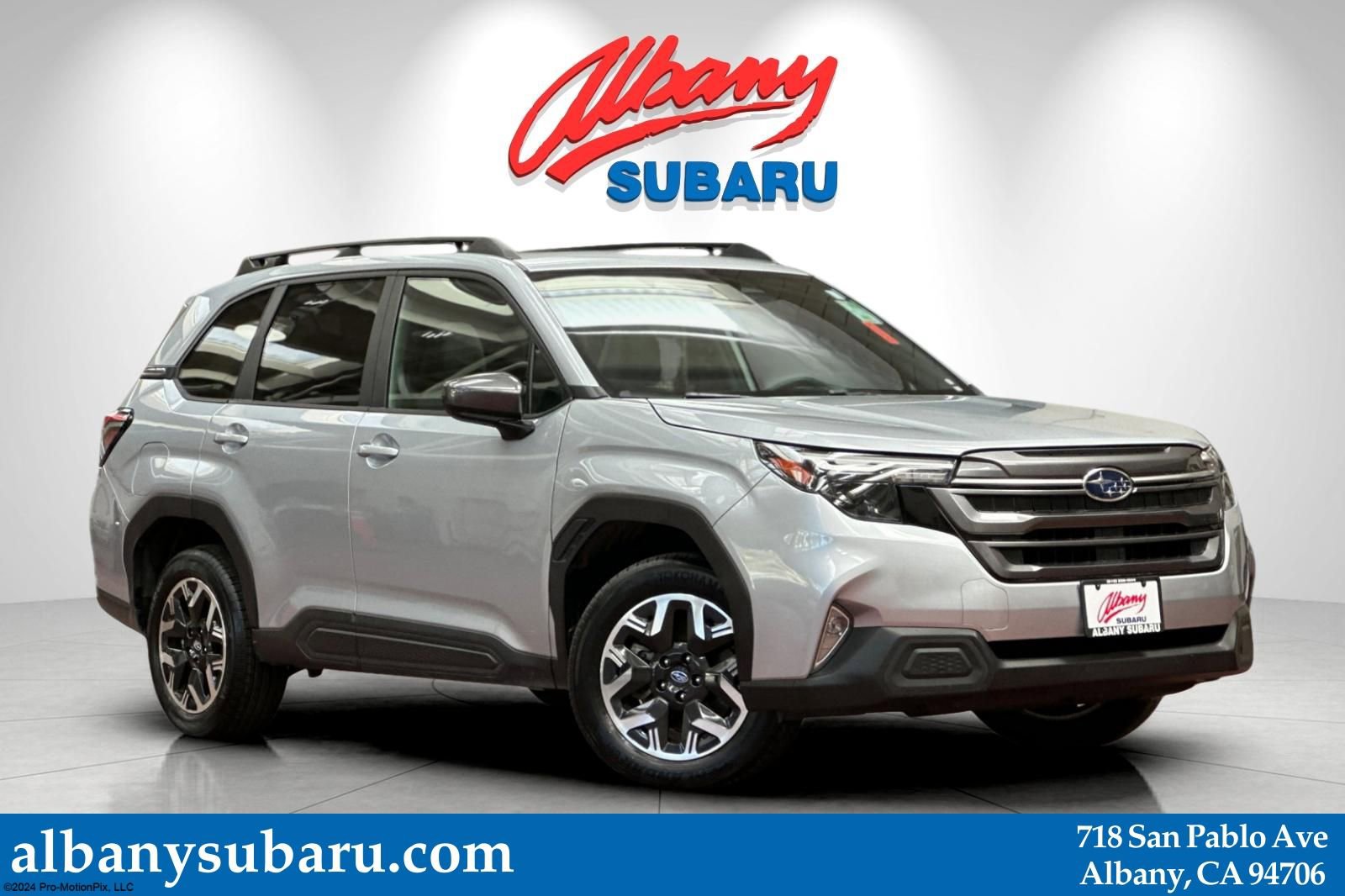 Used 2025 Subaru Forester Premium AWD/4WD image 1