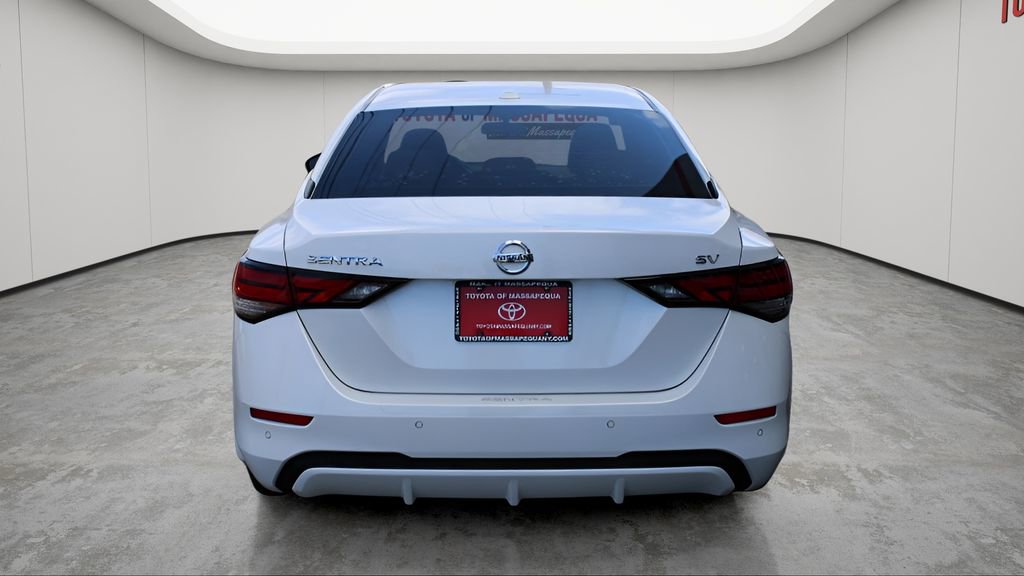 Used 2022 Nissan Sentra SV w/ SV Premium Package image 4
