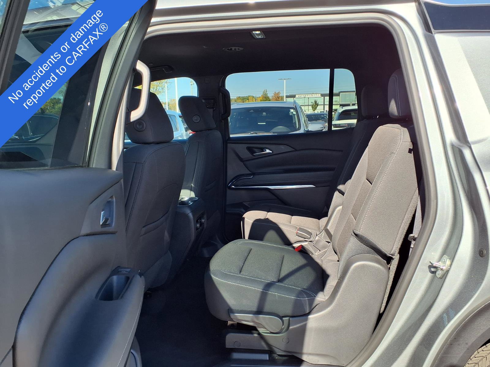 Used 2026 Chevrolet Traverse LT FWD image 11