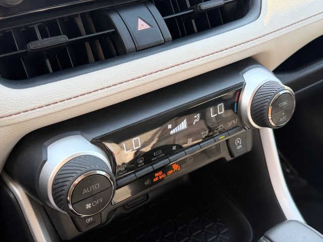 Certified 2025 Toyota RAV4 XLE FWD image 23