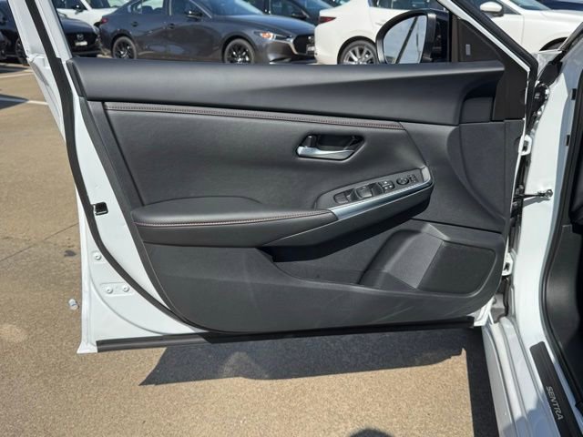 Used 2025 Nissan Sentra SR image 10