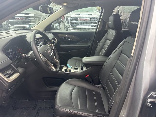 Used 2024 GMC Terrain Denali w/ Denali Premium Package AWD/4WD image 13