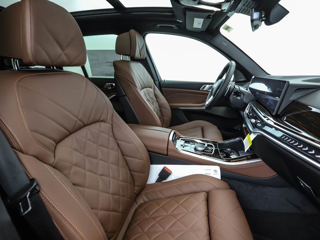 New 2026 BMW X5 xDrive50e w/ Premium Package image 31