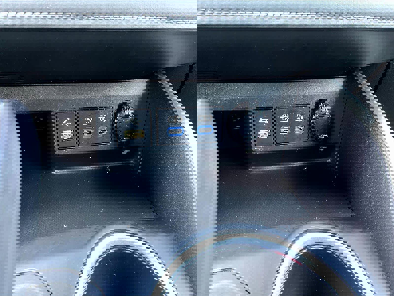 Used 2022 Toyota Highlander XLE image 28