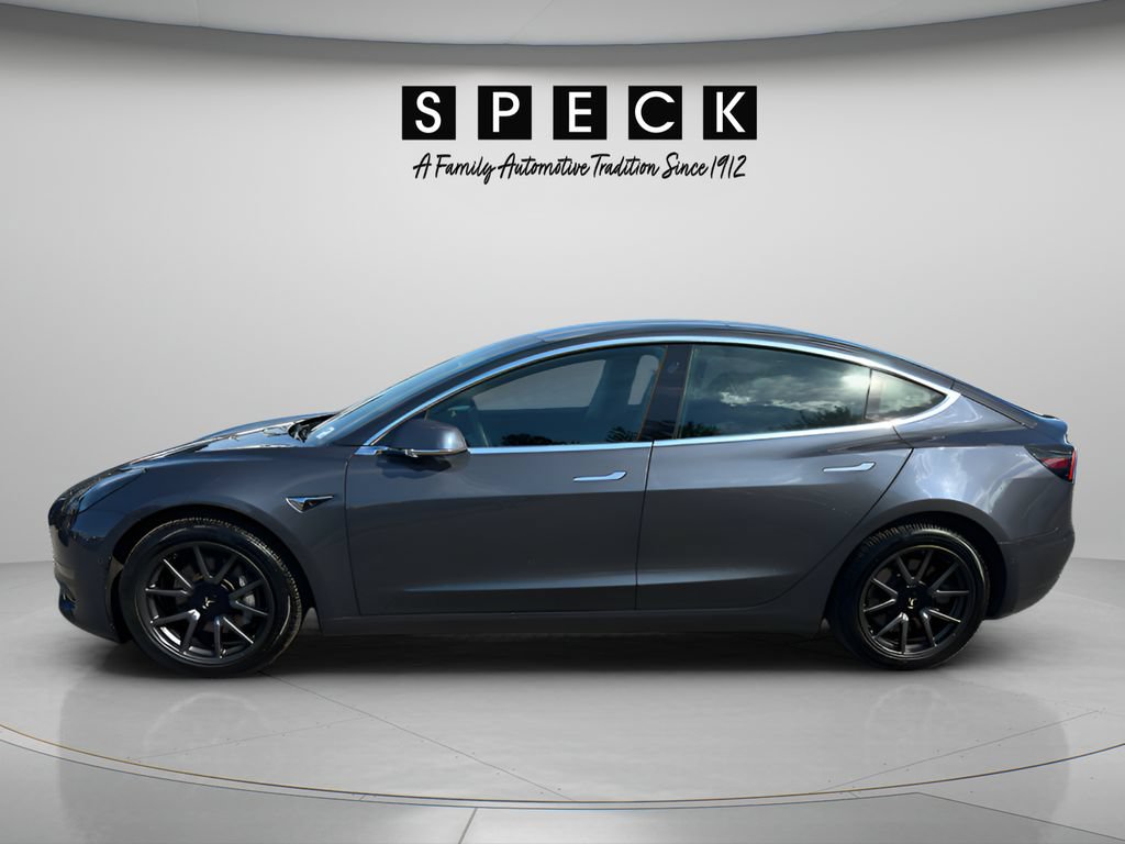 Used 2019 Tesla Model 3 Mid Range RWD image 2