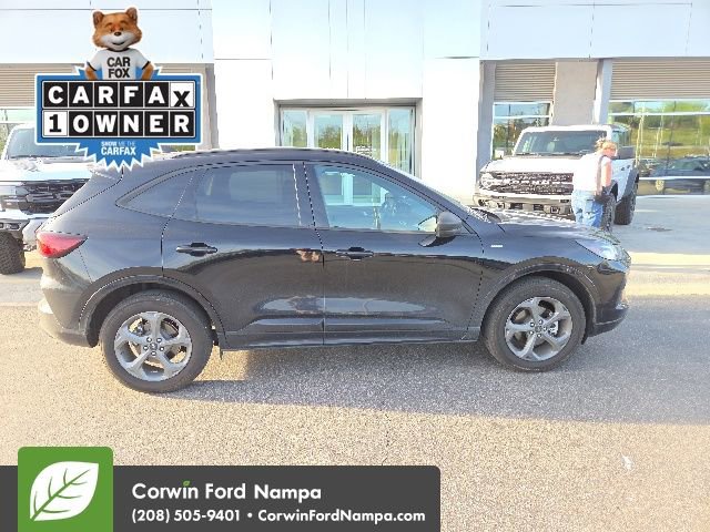 Used 2024 Ford Escape ST-Line w/ Tech Pack #1 AWD/4WD image 8
