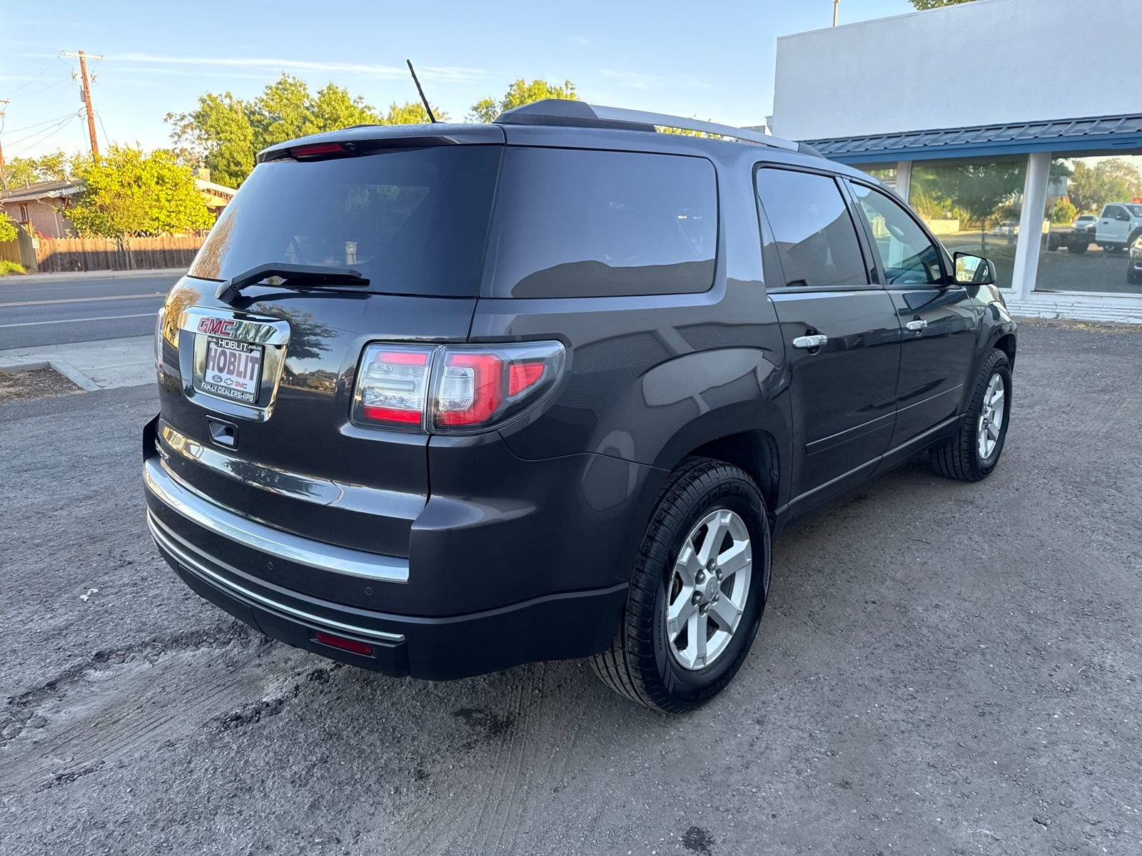 Used 2015 GMC Acadia SLE image 5